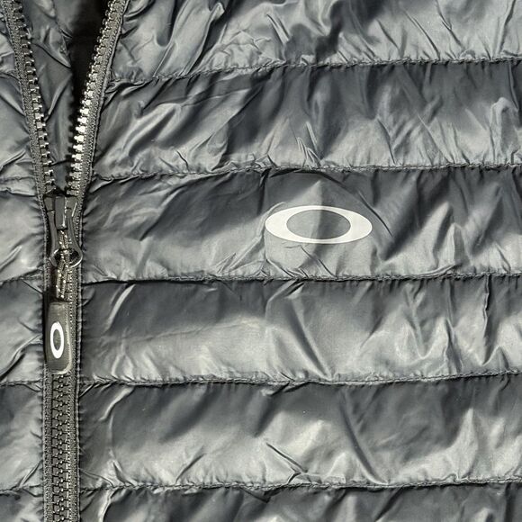 Oakley Lightweight Puffer Jacket Performance Fit Black Men’s L - READ - Picture 2 of 9